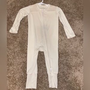 Bamboo baby romper cream